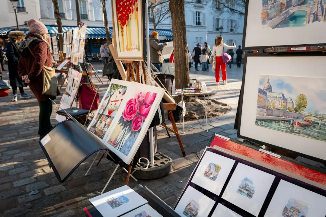 Art Basel Paris: 211 galerii defie haosul la Grand Palais