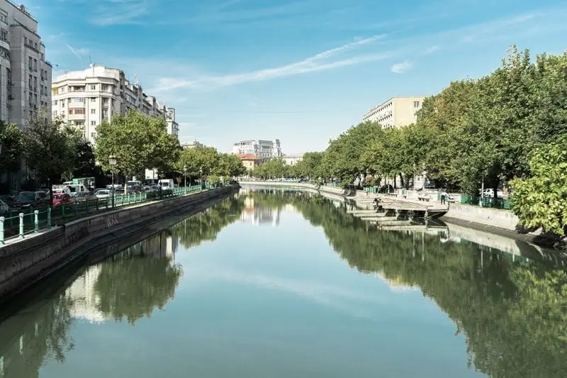 Cele mai bune zone din București pentru locuit și transport