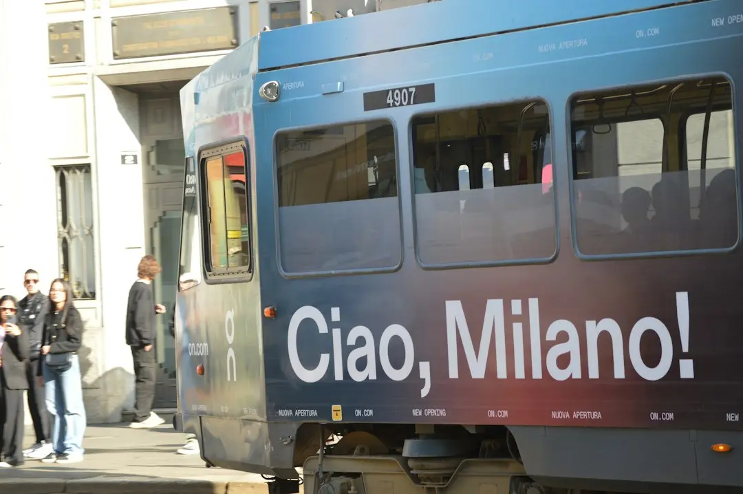 Milano sub asediu: Patrule militare și obloane trasate de teamă!