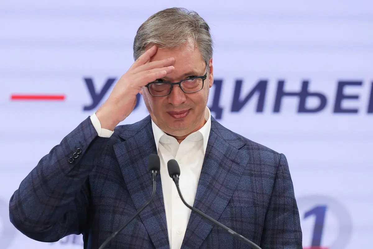 Aleksandar Vučić înfrânt: Serbia trece în mâinile studenților